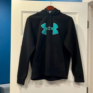 A loose fitting fabolous Under Armour  sweatshirt